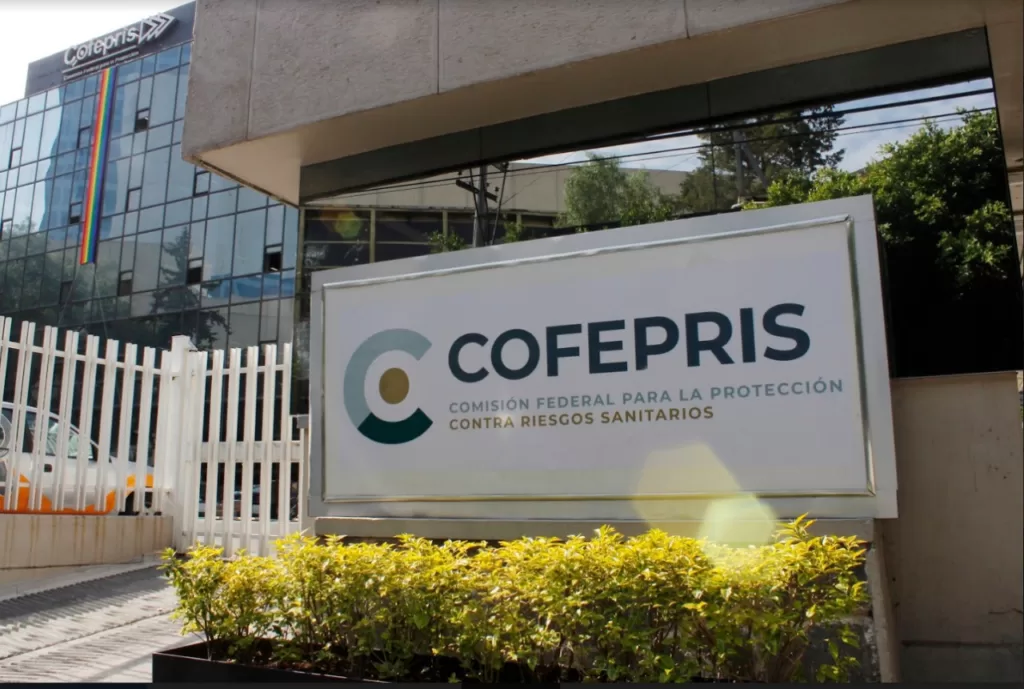 Cofepris convoca a líderes de industria farmacéutica para impulsar producción de medicamentos para México y la región